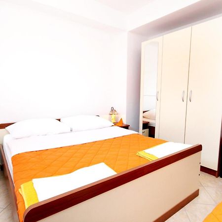 Apartments With A Parking Space Seline, Paklenica - 6603 Starigrad Paklenica Chambre photo