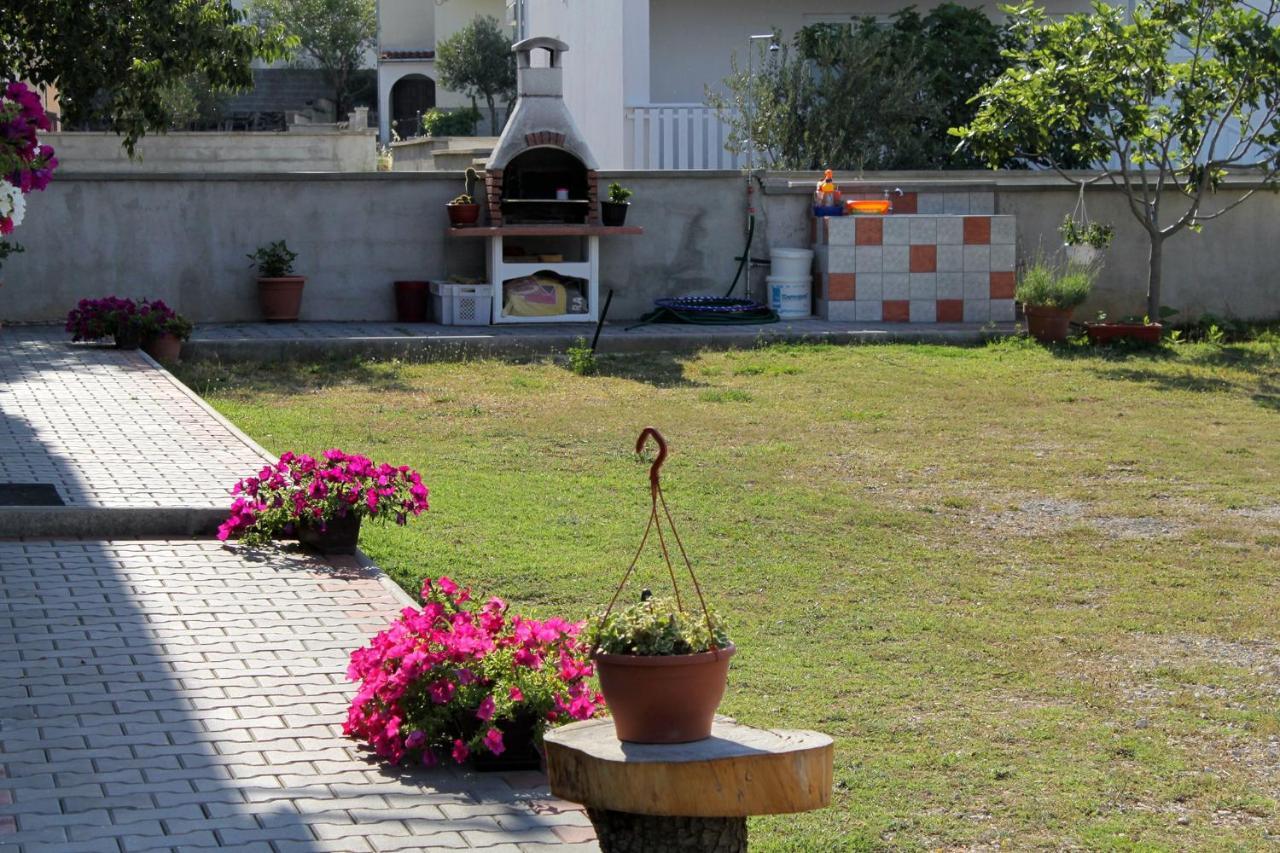 Apartments With A Parking Space Seline, Paklenica - 6603 Starigrad Paklenica Extérieur photo