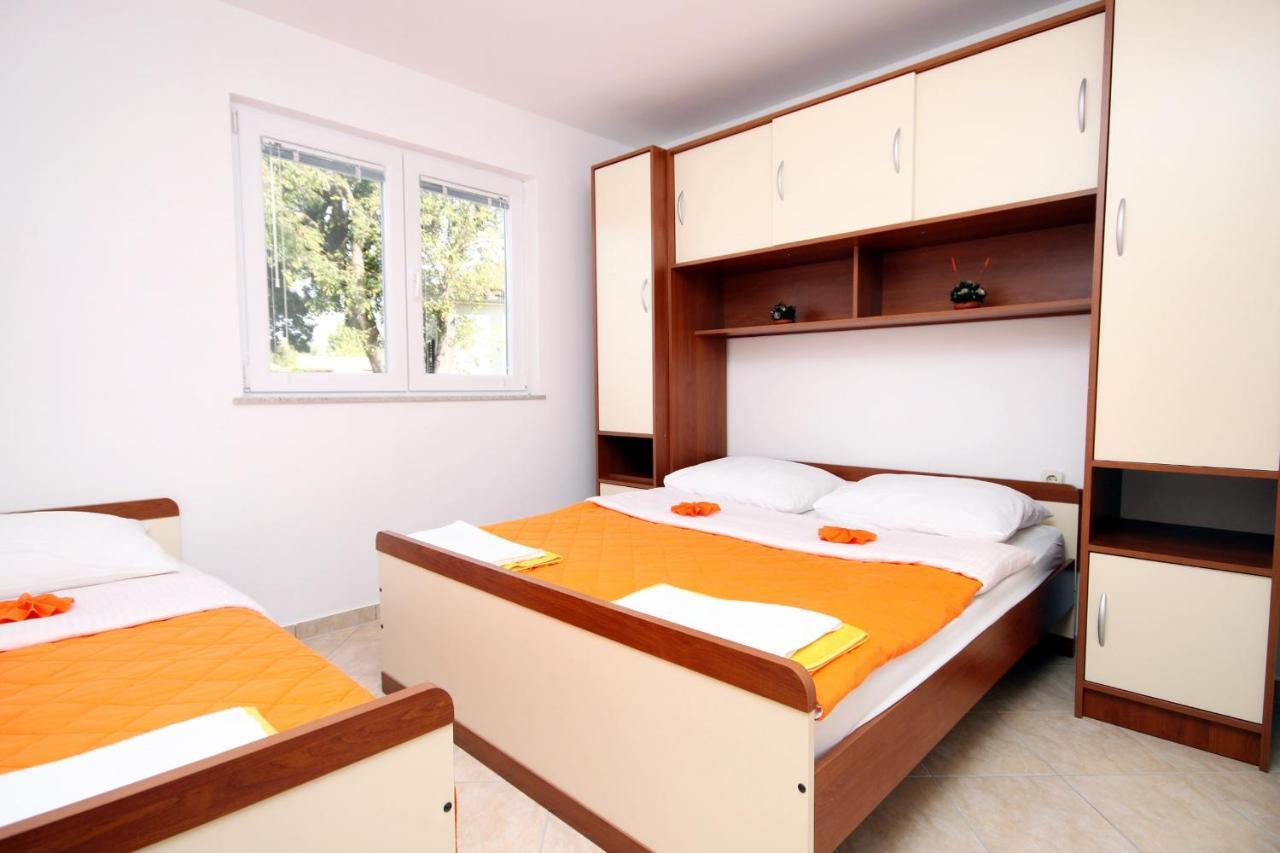 Apartments With A Parking Space Seline, Paklenica - 6603 Starigrad Paklenica Extérieur photo